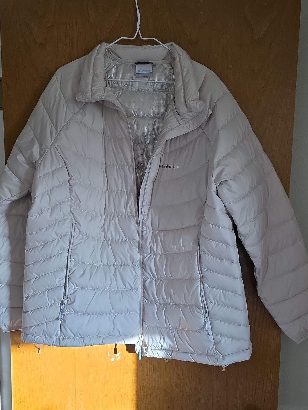 Columbia Women's Light Cream Quilted Packable Puffer Jacket